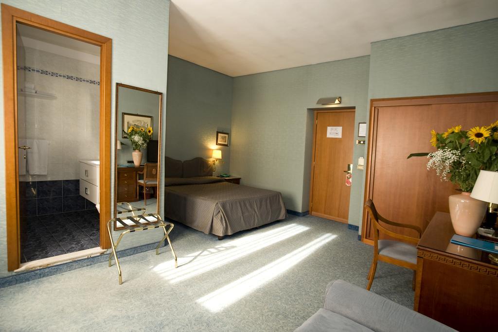 Hotel Domus Aventina Rome Exterior photo